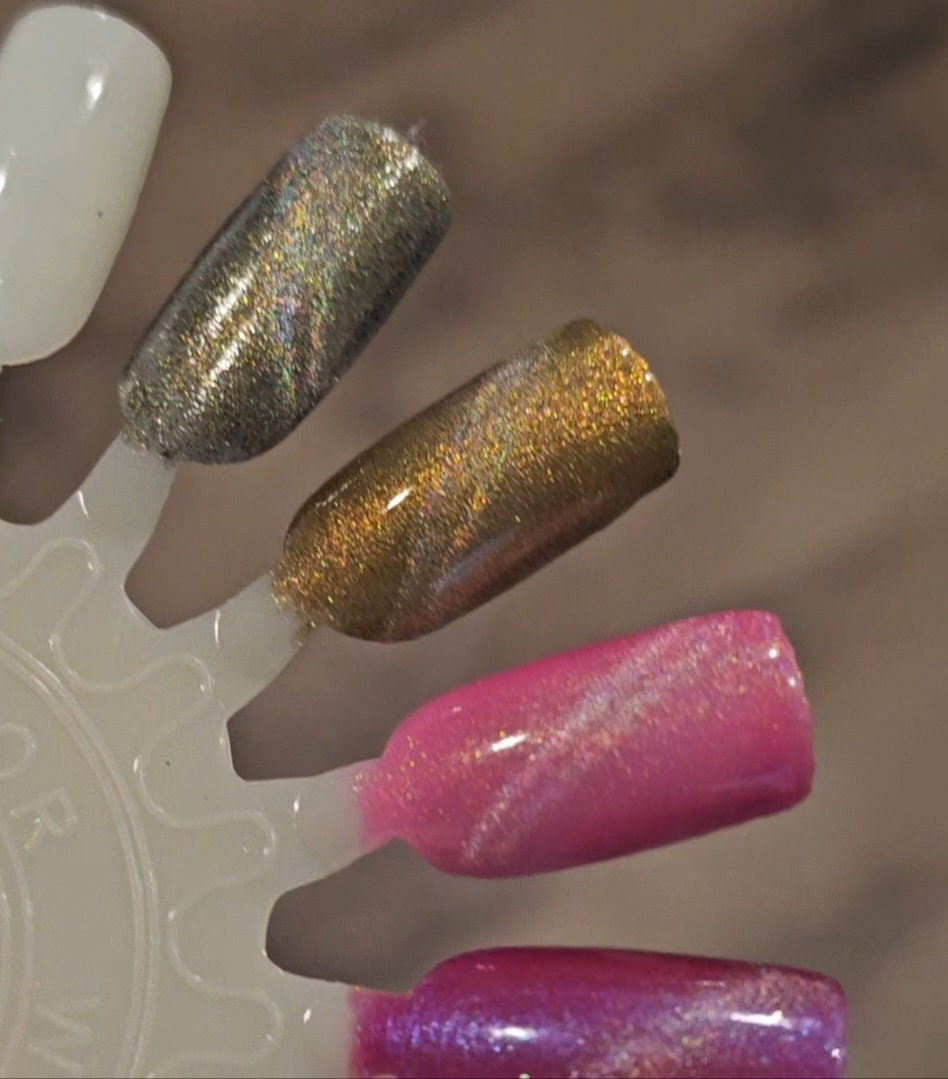 LOVE IS LOVE (Magnetic topper)