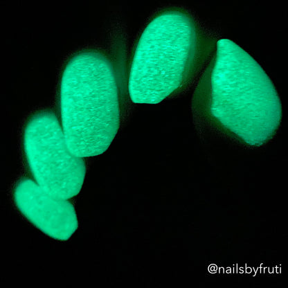 INVISIBLE SPARK (glow-in-the-dark)