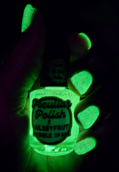 INVISIBLE SPARK (glow-in-the-dark)