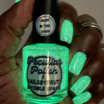 INVISIBLE SPARK (glow-in-the-dark)