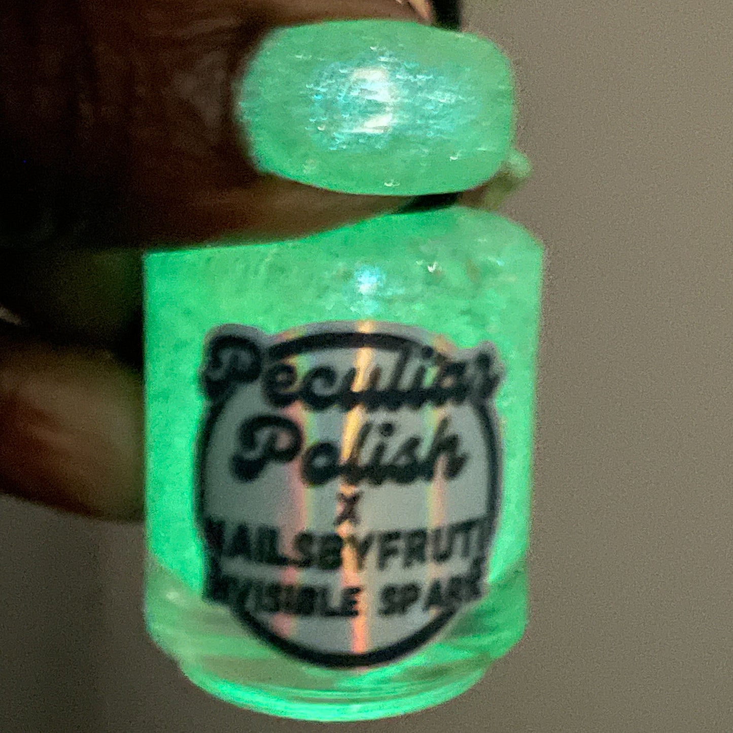 INVISIBLE SPARK (glow-in-the-dark)