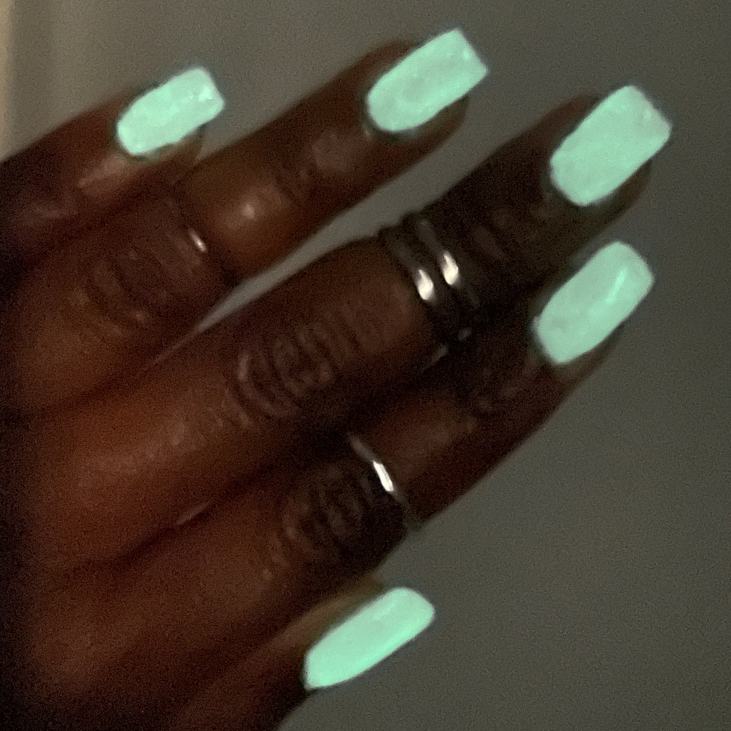INVISIBLE SPARK (glow-in-the-dark)