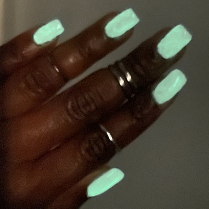 INVISIBLE SPARK (glow-in-the-dark)