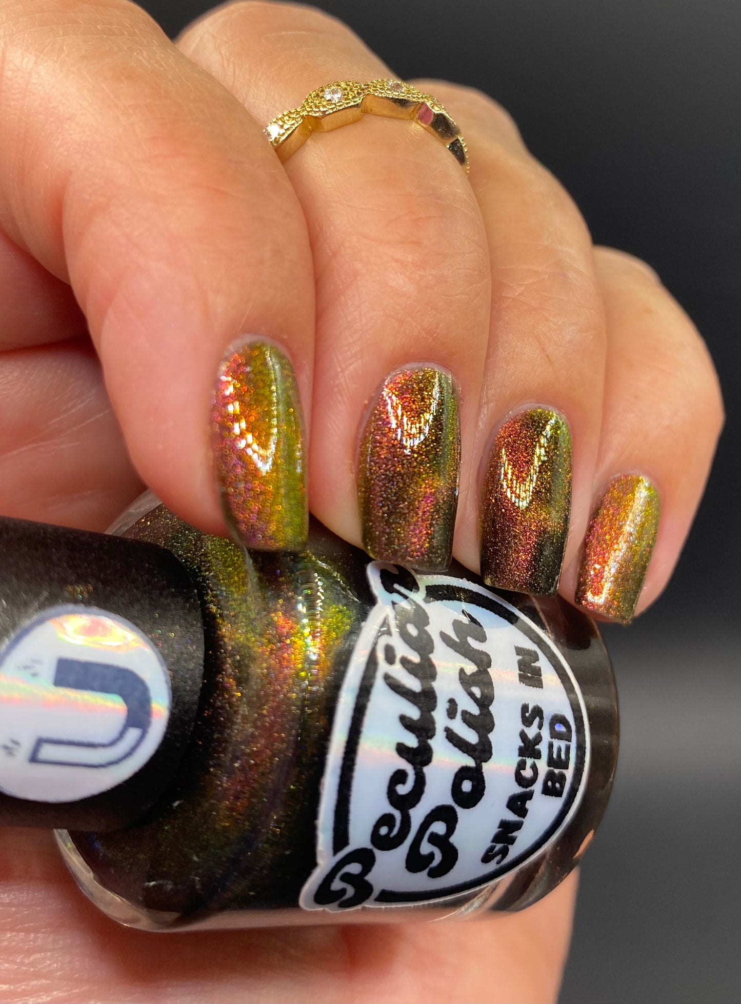 SNACKS IN BED (magnetic)