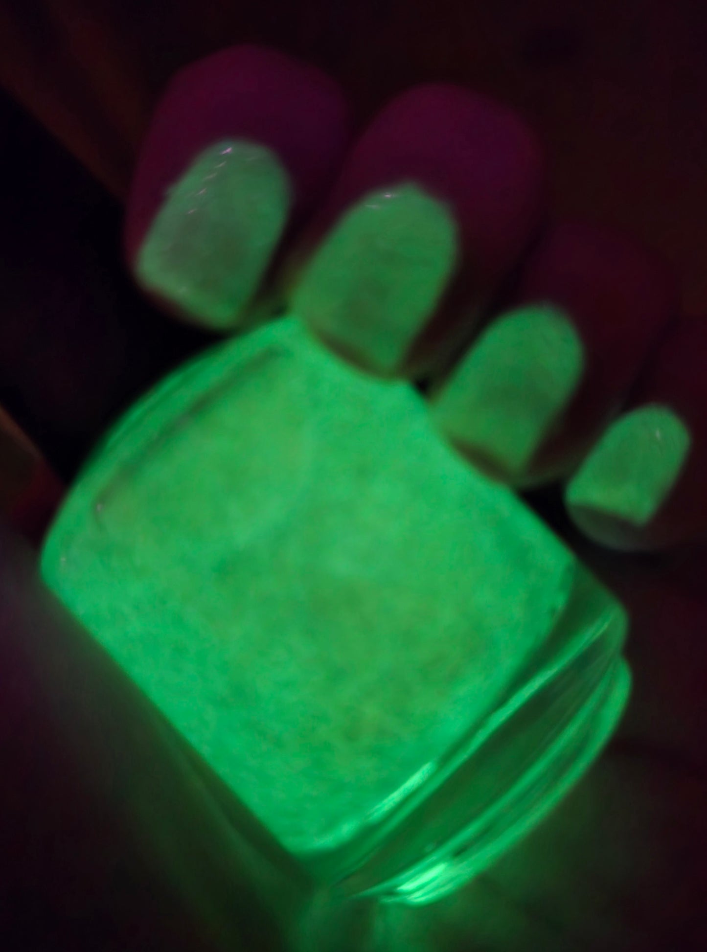 INVISIBLE SPARK (glow-in-the-dark)