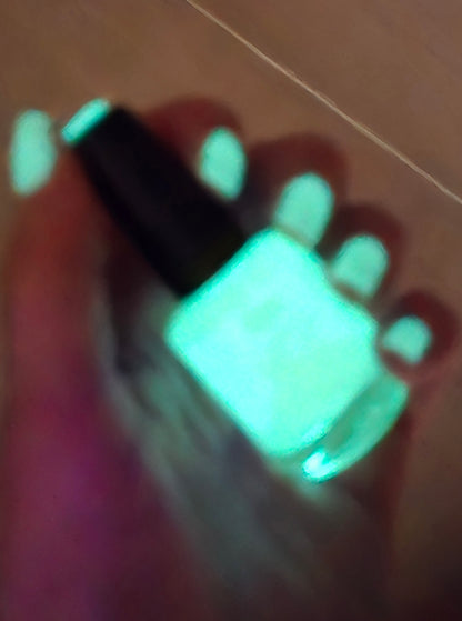 INVISIBLE SPARK (glow-in-the-dark)