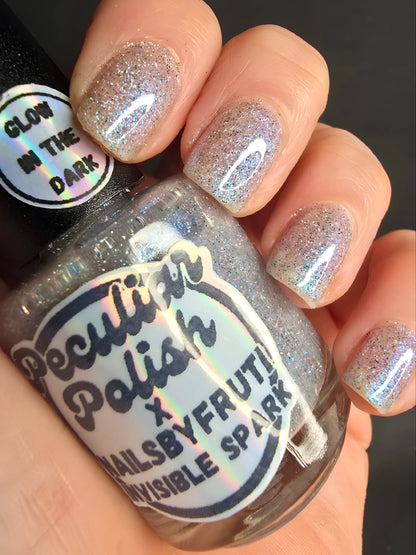 INVISIBLE SPARK (glow-in-the-dark)