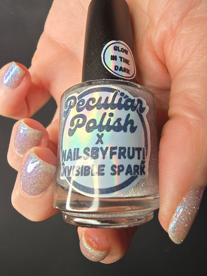 INVISIBLE SPARK (glow-in-the-dark)